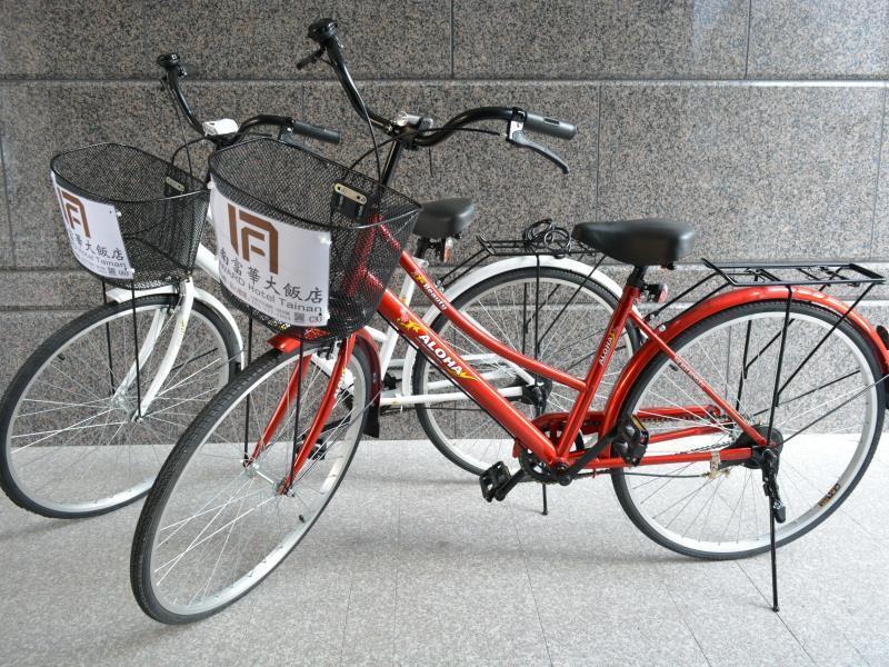 Fuward Hotel Tainan Bagian luar foto