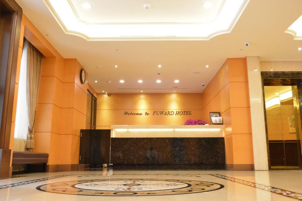 Fuward Hotel Tainan Bagian luar foto